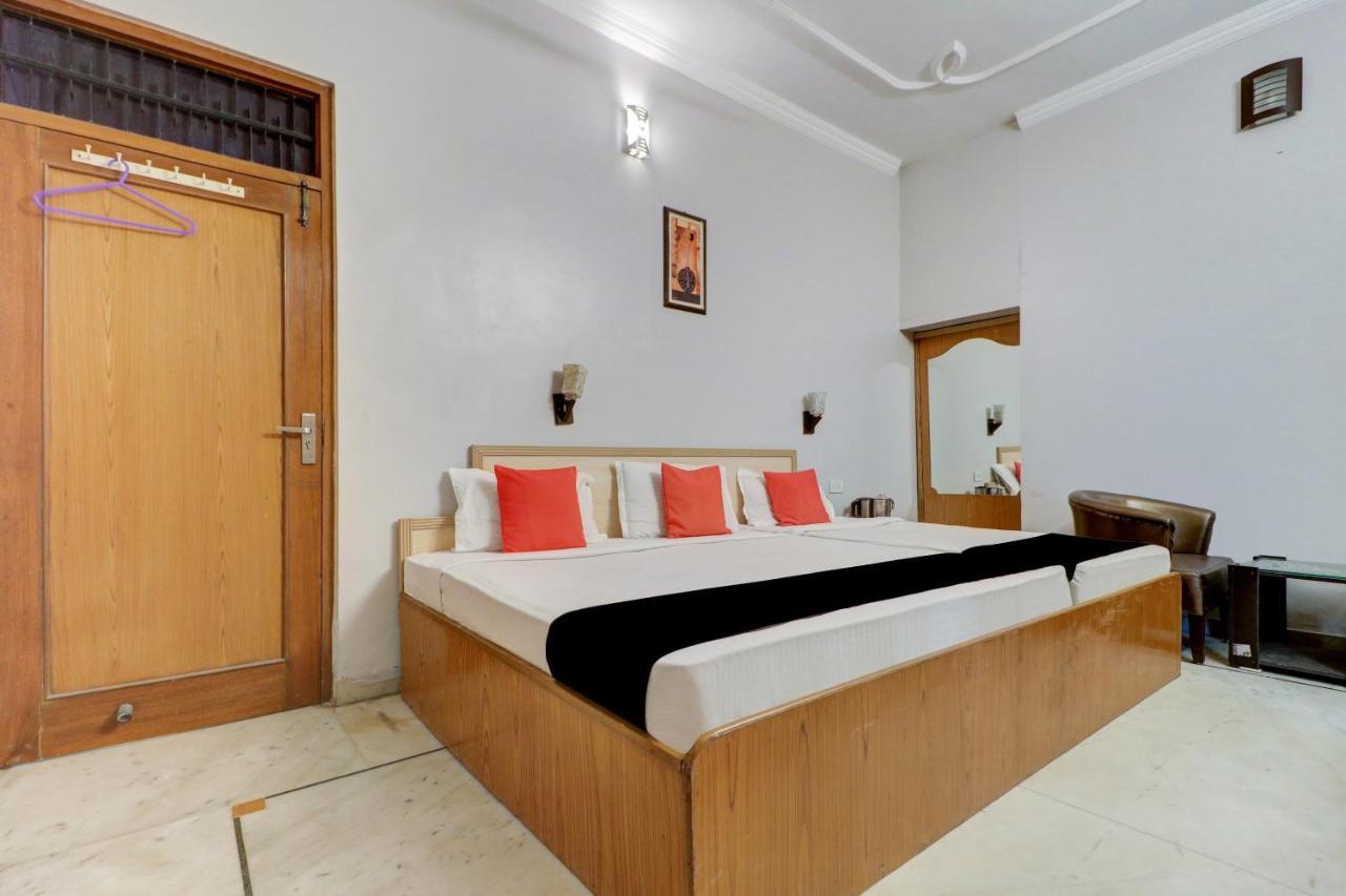 Capital O Divine Hotell Amritsar Exteriör bild