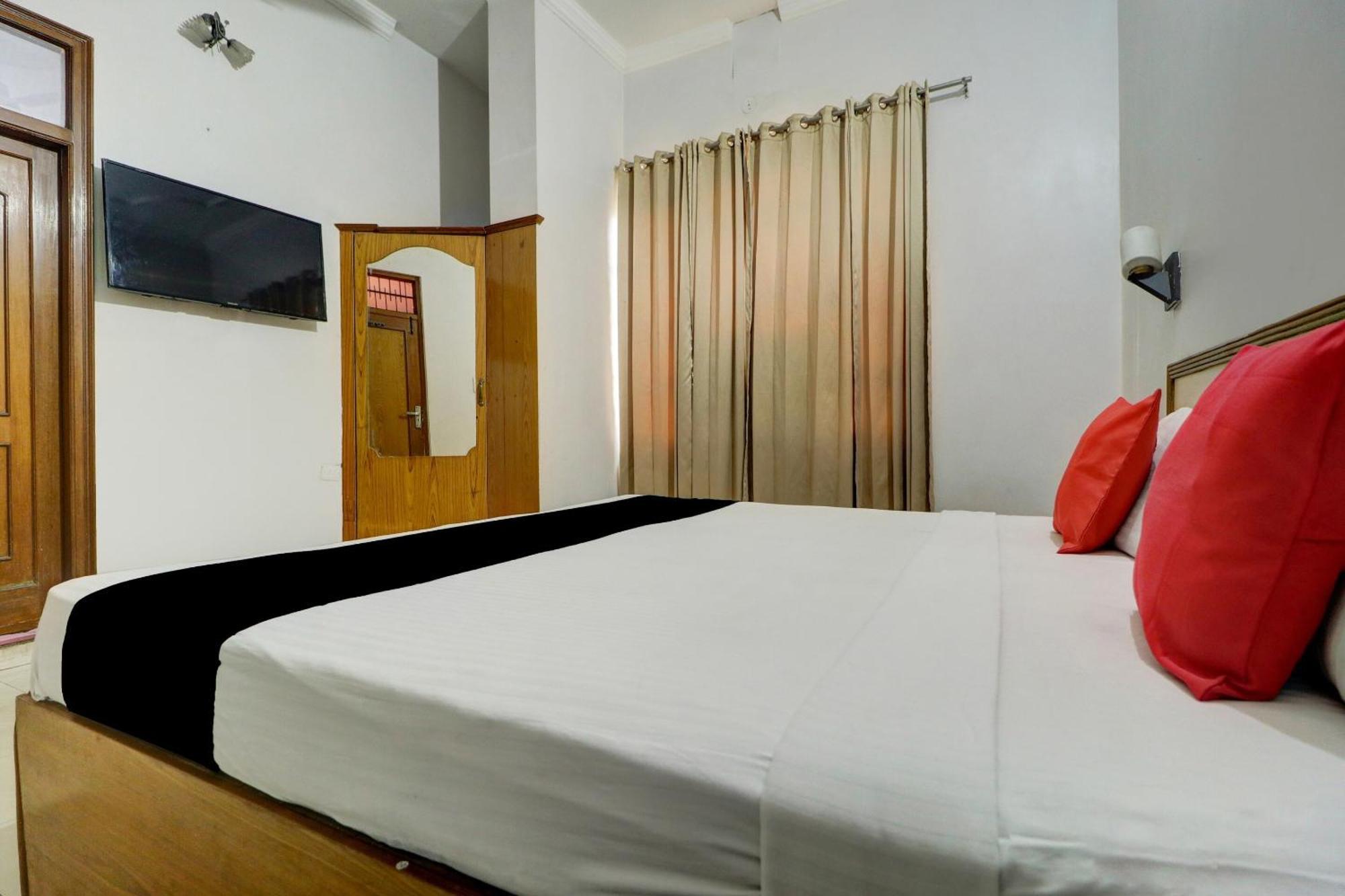Capital O Divine Hotell Amritsar Exteriör bild