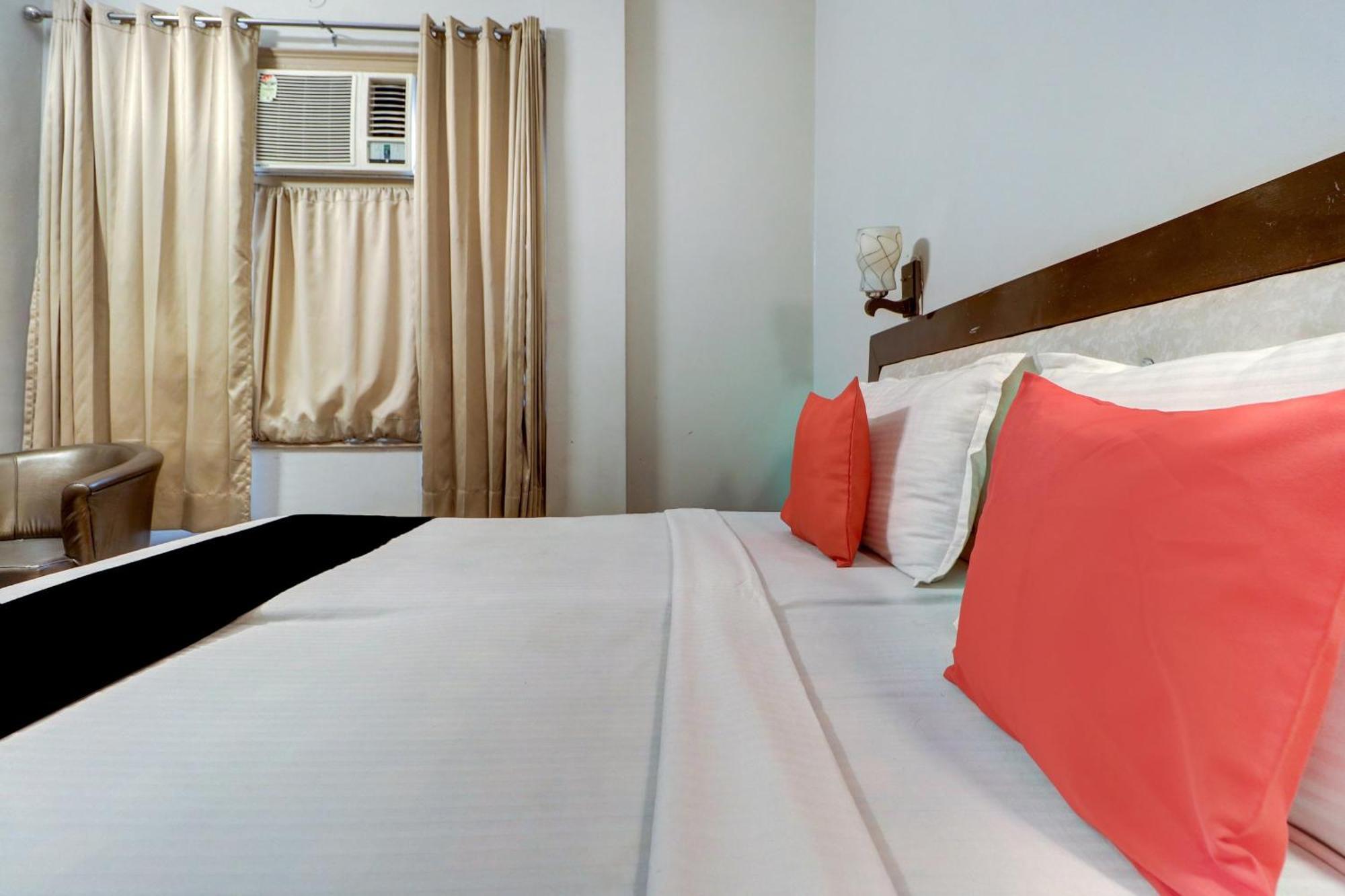 Capital O Divine Hotell Amritsar Exteriör bild