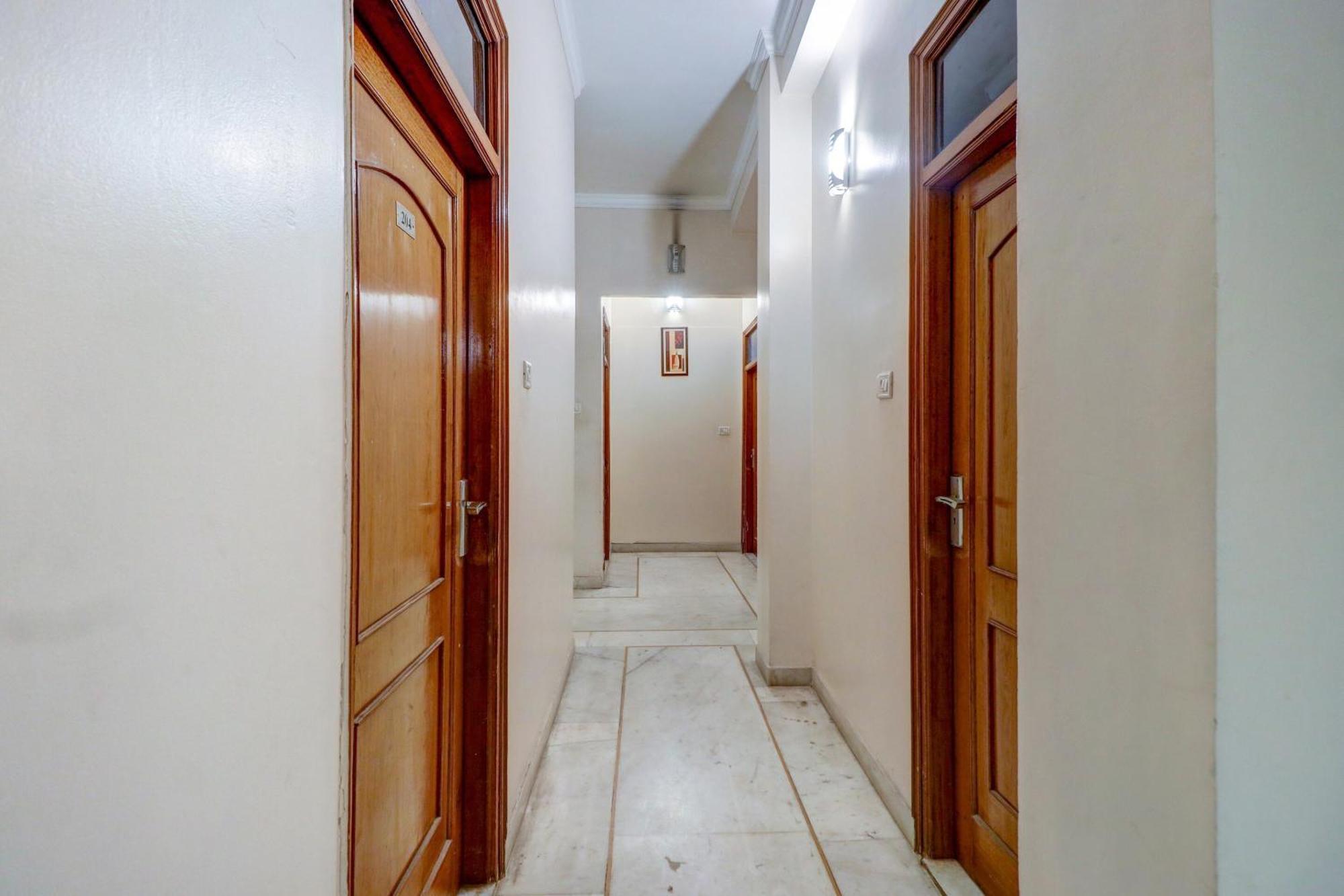 Capital O Divine Hotell Amritsar Exteriör bild