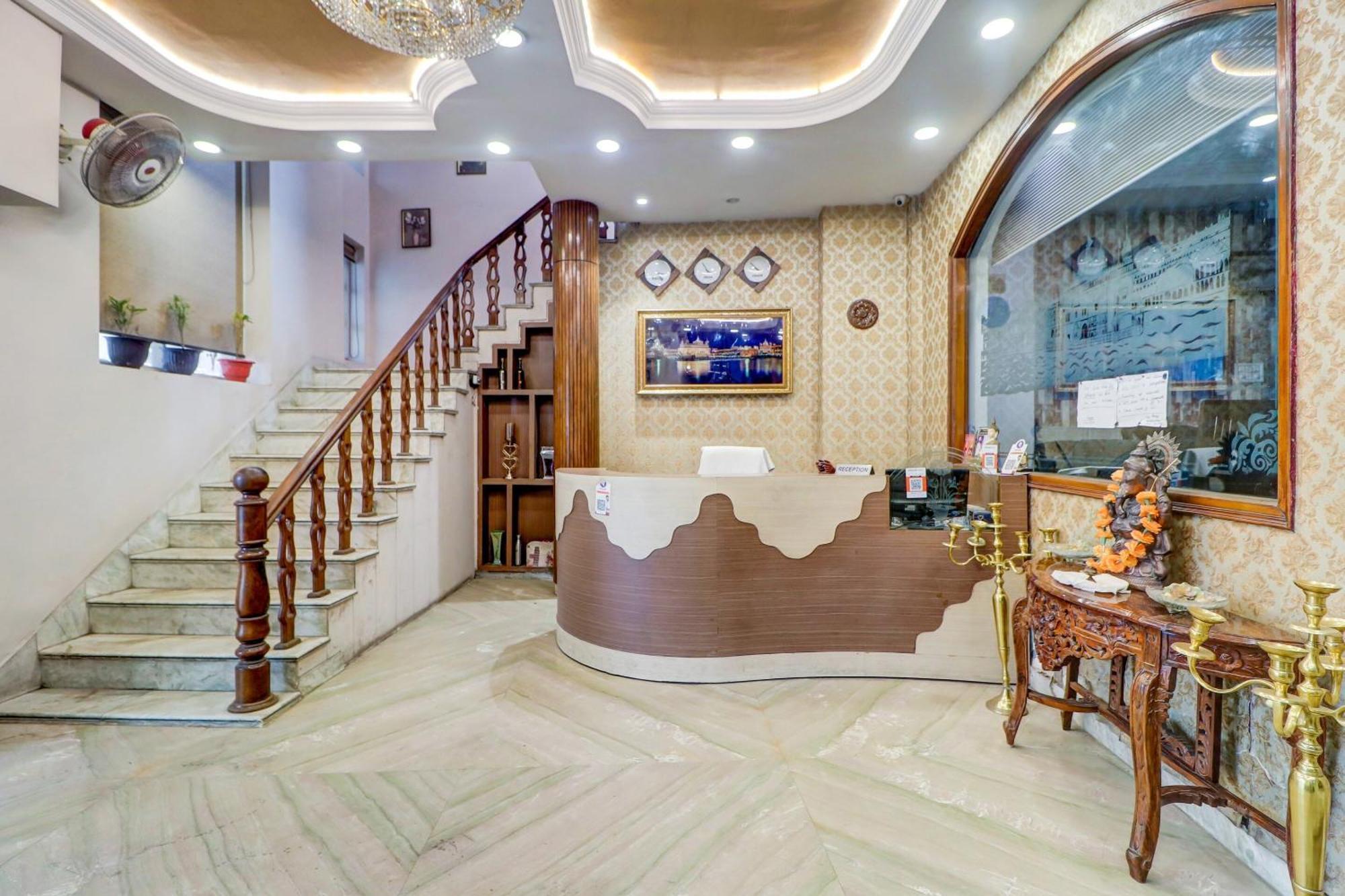 Capital O Divine Hotell Amritsar Exteriör bild